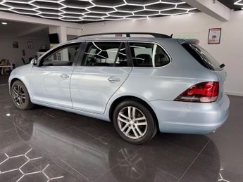 VOLKSWAGEN GOLF 1.6 SE TDI DSG 5d 103 BHP