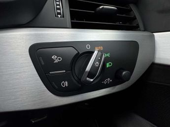 AUDI A4 2.0 A4 S Line 35 TFSI Semi-Auto 4dr