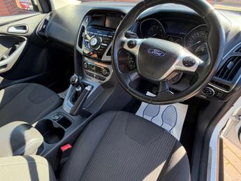Ford Focus 1.6 TDCi Titanium Navigator Hatchback 5dr Diesel Manual Euro 5 (