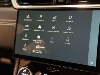 JAGUAR F-PACE 2.0 F-PACE R-Dynamic Black AWD Auto 4WD 5dr