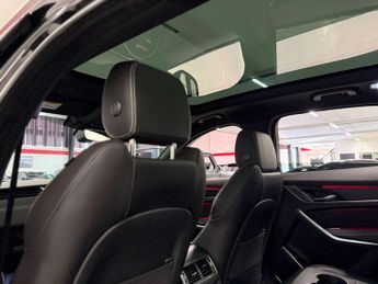 JAGUAR F-PACE 2.0 F-PACE R-Dynamic Black AWD Auto 4WD 5dr