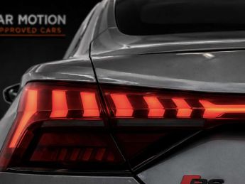Audi RS E-TRON GT RS e-tron GT Carbon Vorsprung 4WD 4dr