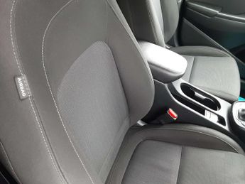 Hyundai KONA 1.6 Kona SE Connect GDi HEV Semi-Auto 5dr