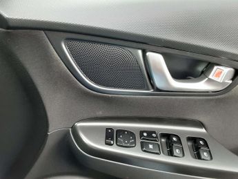Hyundai KONA 1.6 Kona SE Connect GDi HEV Semi-Auto 5dr