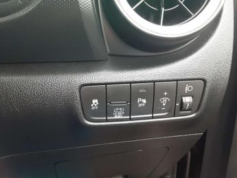 Hyundai KONA 1.6 Kona SE Connect GDi HEV Semi-Auto 5dr