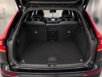 Volvo XC60 2.0 XC60 R-Design Pro T8 Recharge AWD Auto 4WD 5dr
