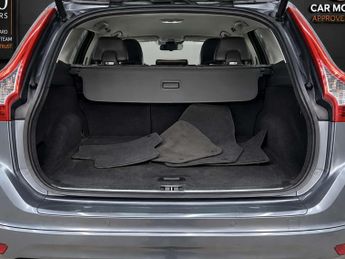 Volvo XC60 2.4 XC60 SE Luxury Nav D5 AWD Auto 4WD 5dr