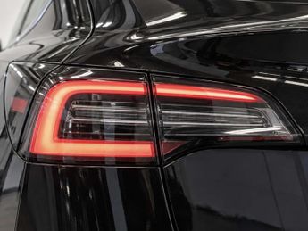 Tesla Model 3 Model 3 Long Range AWD 4WD 4dr