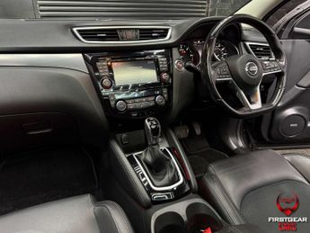 Nissan Qashqai 1.6 dCi Tekna SUV 5dr Diesel XTRON Euro 6 (s/s) (130 ps)
