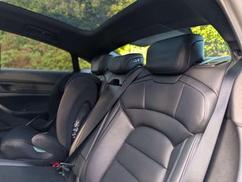 PORSCHE TAYCAN Taycan 4x2 4dr