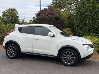 Nissan Juke 1.6 Tekna SUV 5dr Petrol CVT Euro 5 (117 ps)