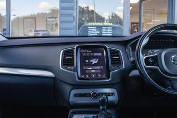 VOLVO XC90 2.0 D5 PowerPulse Momentum SUV 5dr Diesel Auto 4WD Euro 6 (s/s) 