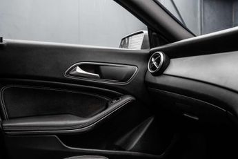 MERCEDES-BENZ CLA 1.6 CLA 180 Sport Auto 4dr