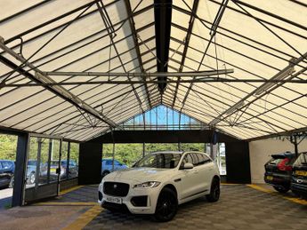 Jaguar F-Pace 2.0 F-PACE Chequered Flag AWD Auto 4WD 5dr