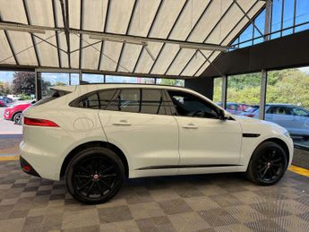 JAGUAR F-PACE 2.0 F-PACE Chequered Flag AWD Auto 4WD 5dr