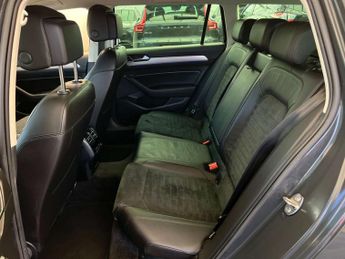 VOLKSWAGEN PASSAT 1.4 Passat GTe Semi-Auto 5dr