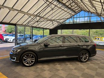 VOLKSWAGEN PASSAT 1.4 Passat GTe Semi-Auto 5dr