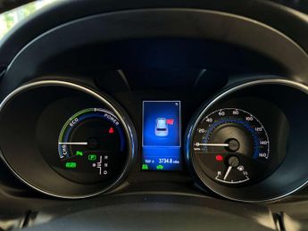 TOYOTA AURIS 1.8 Auris Excel VVT-i Hybrid CVT 5dr