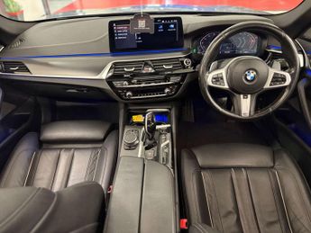 BMW 5 SERIES 2.0 520d M Sport MHEV Auto 4dr