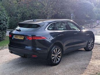 JAGUAR F-PACE 2.0 F-PACE Portfolio AWD D Auto 4WD 5dr