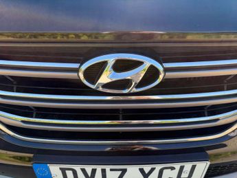 Hyundai TUCSON 1.7 CRDi Blue Drive Premium SUV 5dr Diesel DCT Euro 6 (s/s) (141