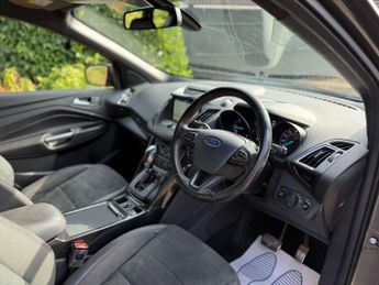 Ford Kuga 1.5 TDCi ST-Line SUV 5dr Diesel Powershift Euro 6 (s/s) (120 ps)