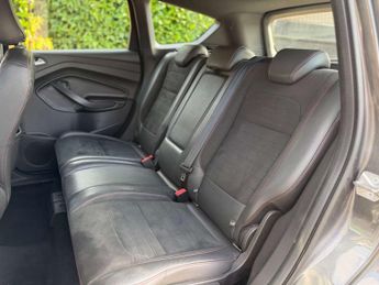 Ford Kuga 1.5 TDCi ST-Line SUV 5dr Diesel Powershift Euro 6 (s/s) (120 ps)
