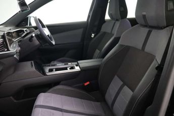 Vauxhall Grandland 1.2 Ultimate SUV 5dr Petrol Hybrid e-DCT Euro 6 (s/s) (136 ps)