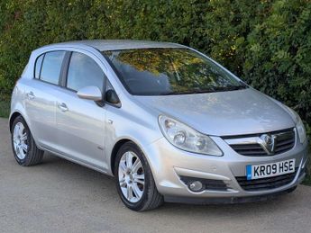Vauxhall Corsa 1.4i 16v Design Hatchback 5dr Petrol Automatic (a/c) (158 g/km, 