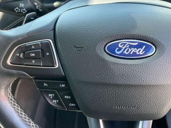 Ford KUGA 2.0 Kuga Vignale TDCi 4x4 Auto 4WD 5dr