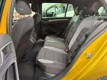 VOLKSWAGEN GOLF 1.5 Golf R-Line TSi Evo Semi-Auto 5dr