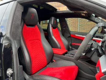 LAMBORGHINI URUS 4.0 Urus V8 Auto 4WD 5dr