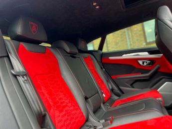 LAMBORGHINI URUS 4.0 Urus V8 Auto 4WD 5dr