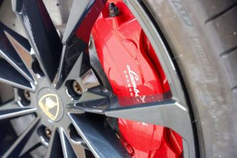 LAMBORGHINI URUS 4.0 Urus V8 Auto 4WD 5dr