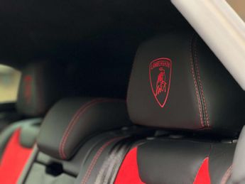 LAMBORGHINI URUS 4.0 Urus V8 Auto 4WD 5dr