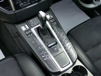 Porsche MACAN 3.0 Macan GTS Semi-Auto 4WD 5dr