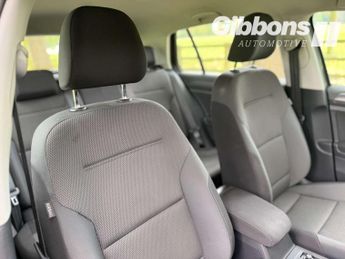 Volkswagen Golf 1.4 Golf SE Nav TSi BlueMotion Technology Semi-Auto 5dr