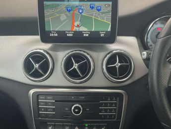 MERCEDES-BENZ GLA 2.1 GLA200d Sport (Executive) SUV 5dr Diesel 7G-DCT Euro 6 (s/s)