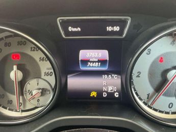 MERCEDES-BENZ GLA 2.1 GLA200d Sport (Executive) SUV 5dr Diesel 7G-DCT Euro 6 (s/s)