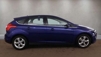 FORD FOCUS 1.6 Zetec Hatchback 5dr Petrol Powershift Euro 5 (125 ps)