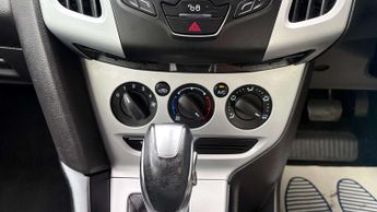 FORD FOCUS 1.6 Zetec Hatchback 5dr Petrol Powershift Euro 5 (125 ps)