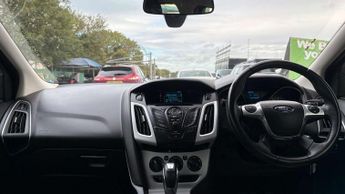FORD FOCUS 1.6 Zetec Hatchback 5dr Petrol Powershift Euro 5 (125 ps)