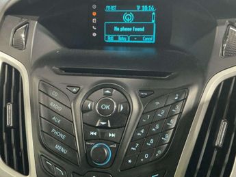 FORD FOCUS 1.6 Zetec Hatchback 5dr Petrol Powershift Euro 5 (125 ps)