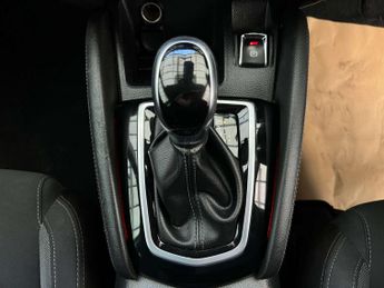 NISSAN QASHQAI 1.5 Qashqai N-Connecta dCi Semi-Auto 5dr