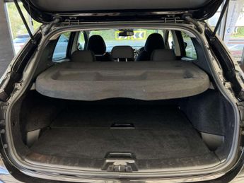 NISSAN QASHQAI 1.5 Qashqai N-Connecta dCi Semi-Auto 5dr