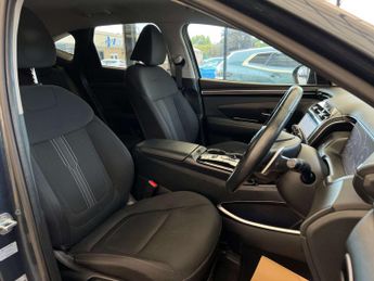 HYUNDAI TUCSON 1.6 Tucson Premium TGDi HEV Auto 5dr