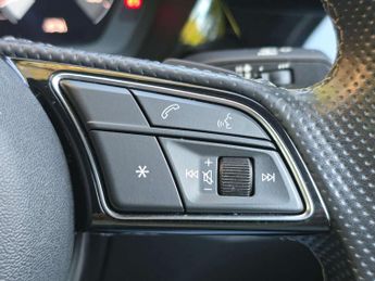 AUDI A3 1.5 A3 S Line 35 TFSI MHEV Semi-Auto 4dr