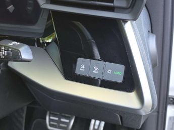 AUDI A3 1.5 A3 S Line 35 TFSI MHEV Semi-Auto 4dr