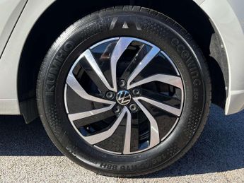 VOLKSWAGEN POLO 1.0 Polo Life TSi Semi-Auto 5dr