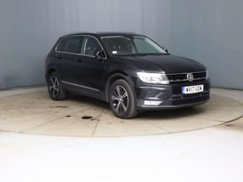 Volkswagen Tiguan 2.0 TDI BlueMotion Tech SE Navigation SUV 5dr Diesel DSG Euro 6 